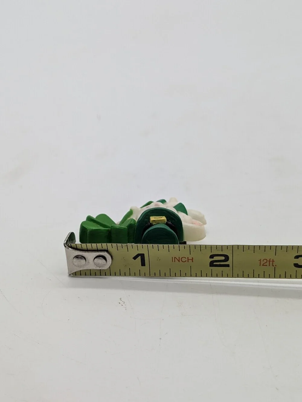 Vintage 1981 Hallmark St Patricks Day Mouse Pin Leprechaun Shamrock Brooch Plast